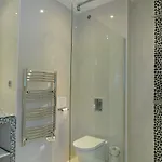 Villa Grande 350 M2, Piscine Chauffée Vue Et Collines, Sur Mer, 10 Personnes