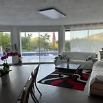 Villa Grande 350 M2, Piscine Chauffée Vue Et Collines, Sur Mer, 10 Personnes *