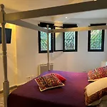 Villa Grande 350 M2, Piscine Chauffée Vue Et Collines, Sur Mer, 10 Personnes