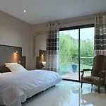 Villa Grande 350 M2, Piscine Chauffée Vue Et Collines, Sur Mer, 10 Personnes *