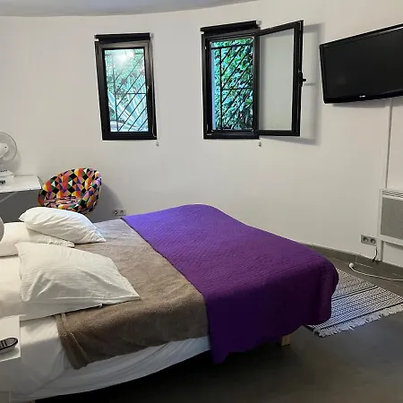 Grande 350 M2, Piscine Chauffee Vue Et Collines, Sur Mer, 10 Personnes *