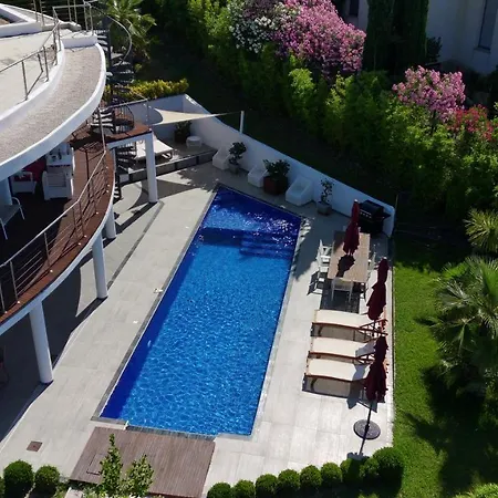 Villa Grande 350 M2, Piscine Chauffee Vue Et Collines, Sur Mer, 10 Personnes Cavalaire-sur-Mer