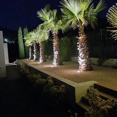 Grande 350 M2, Piscine Chauffee Vue Et Collines, Sur Mer, 10 Personnes