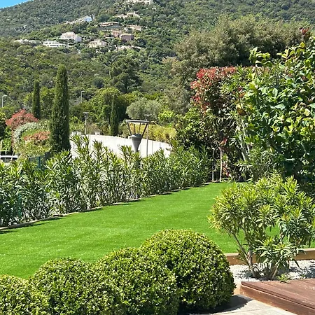 Villa Grande 350 M2, Piscine Chauffee Vue Et Collines, Sur Mer, 10 Personnes