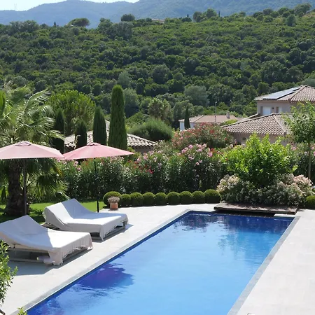 Grande 350 M2, Piscine Chauffee Vue Et Collines, Sur Mer, 10 Personnes